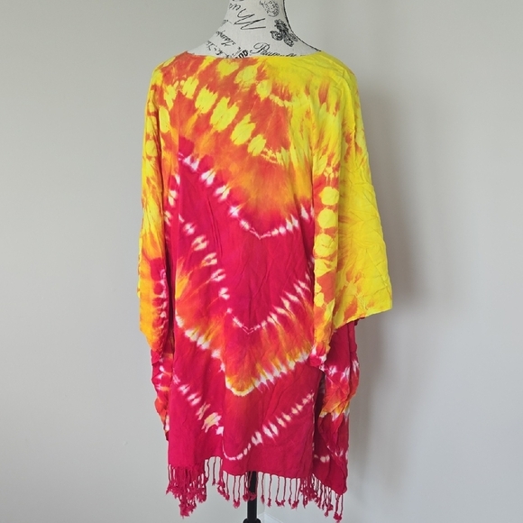 Vibrant Tie-Dye Poncho - Picture 5 of 5